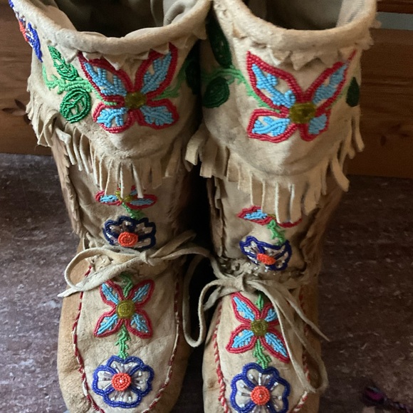 Shoes - Vintage Mukluks